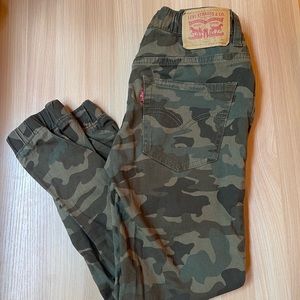 Boys Levi’s joggers size 10
